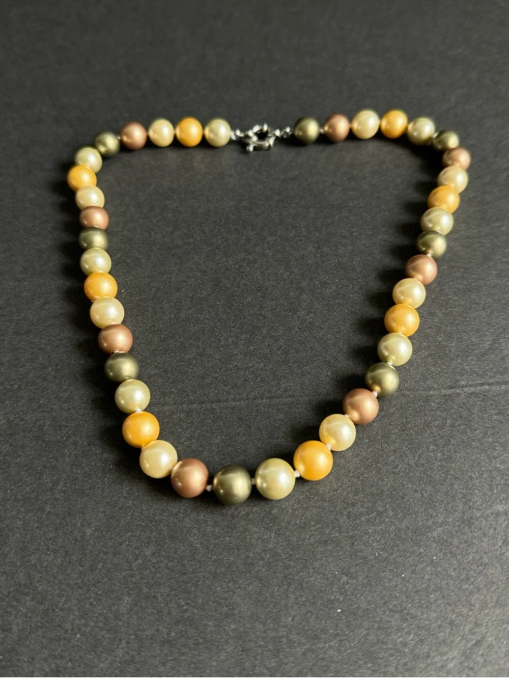 Vintage Multicolor‎ Pearl Bead Necklace Yellow Gold Champagne Old Money Capsule